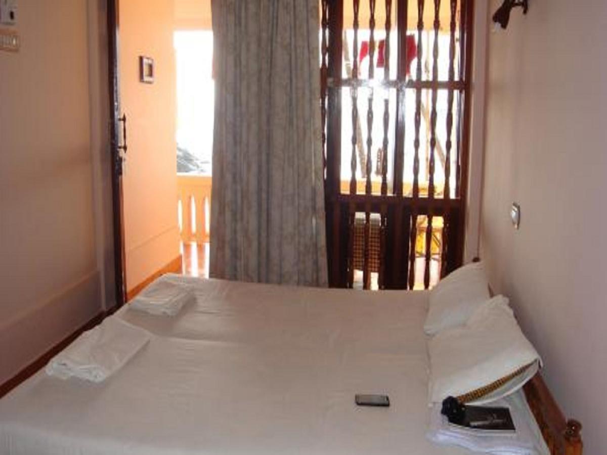 Seaflower Beach Resort Kovalam Exteriör bild